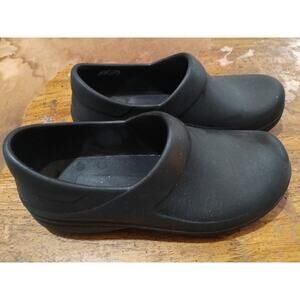 Crocs Clog Black Slip Resistant Shoes
